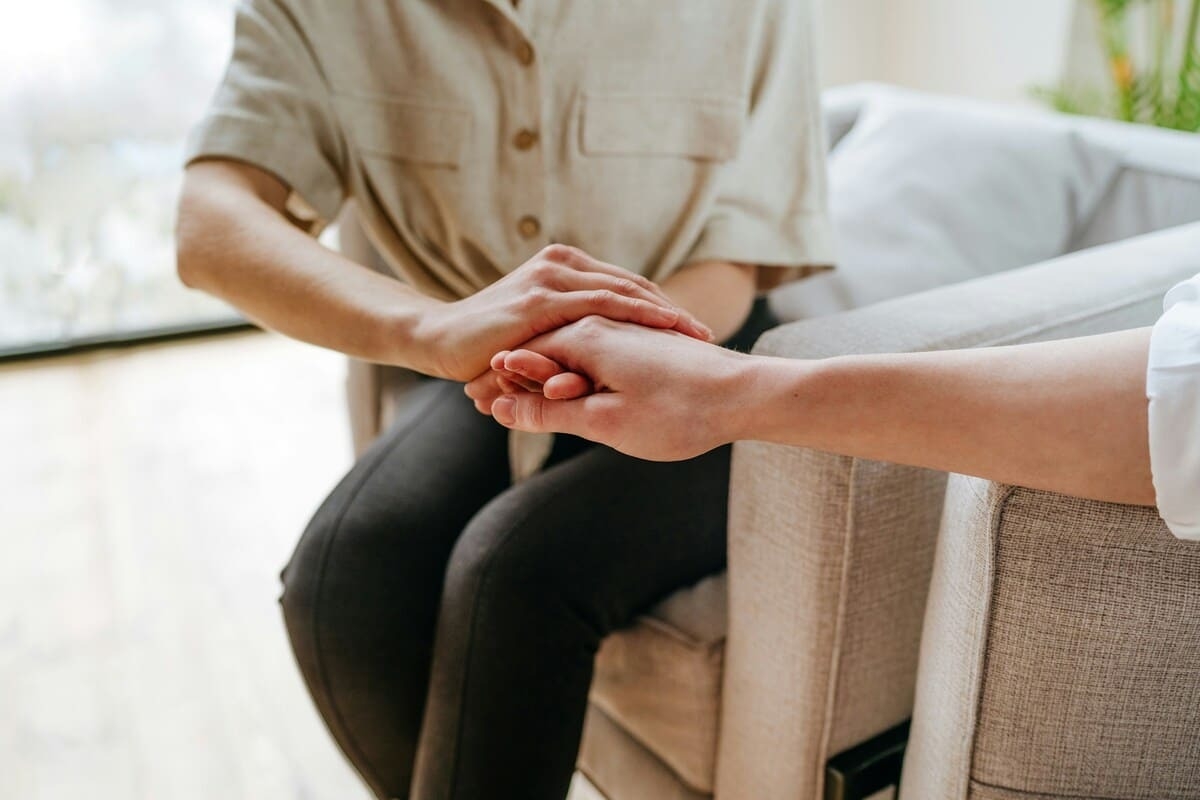 Какие движения выдают неуверенность — и как этому противостоять: советы от Германа Загумённова