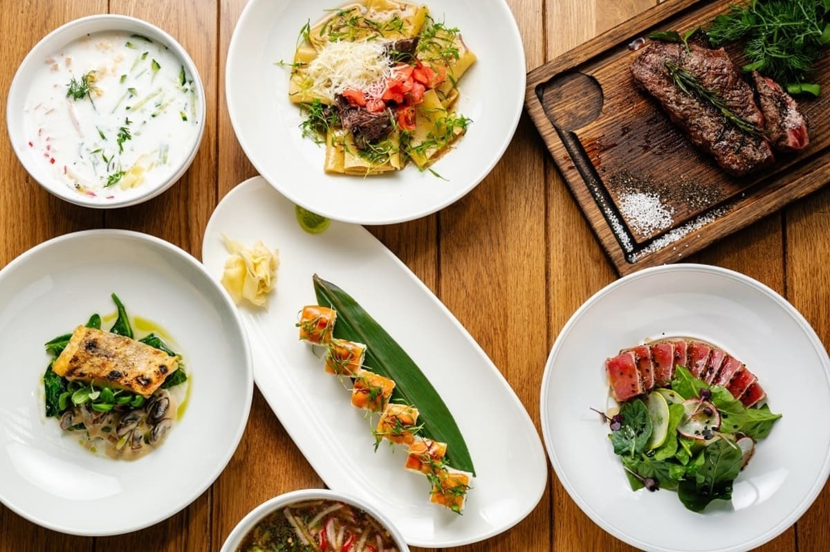 Десерт по мотивам шоу «Ужин с Роговым», архитектура с ароматом кофе и сезонное меню в «Кофемании». Гастроновости недели