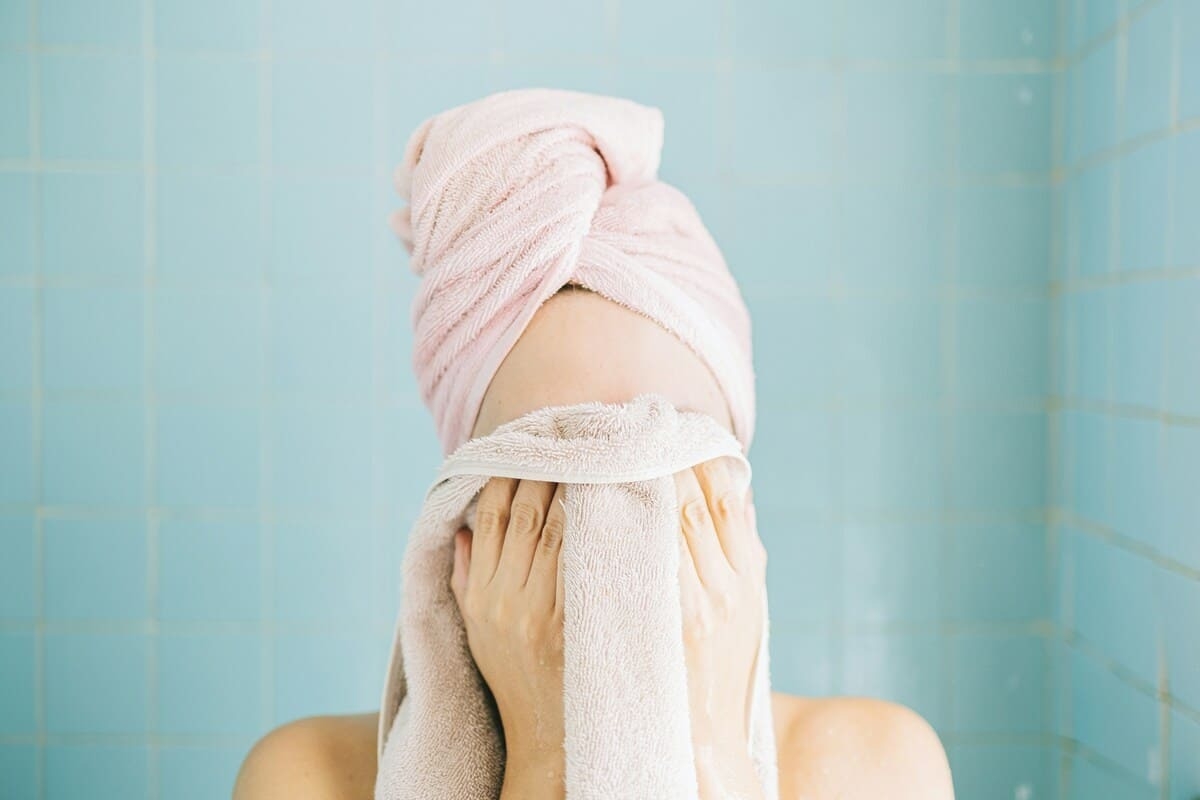 Почему стресс старит кожу и как с этим бороться. Советы косметолога