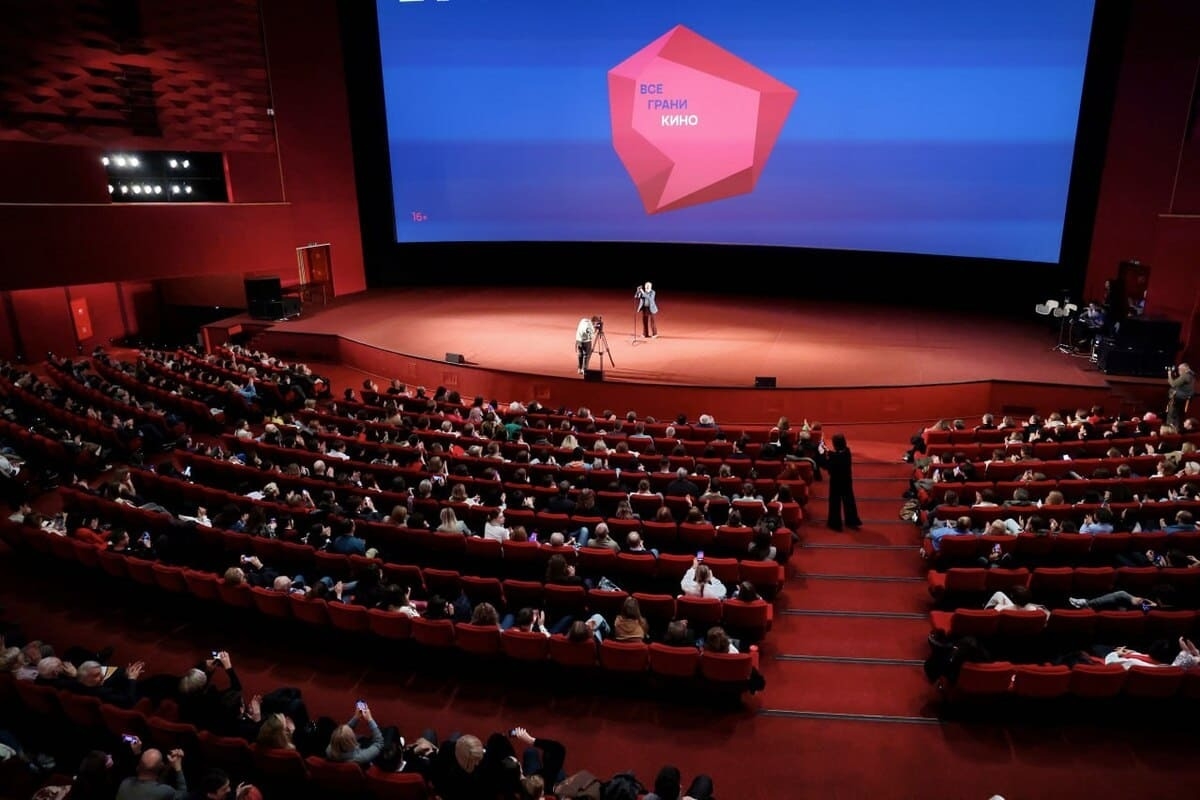 Впервые на экранах кинотеатров — балет «Русские тупики» Максима Петрова на музыку Настасьи Хрущевой