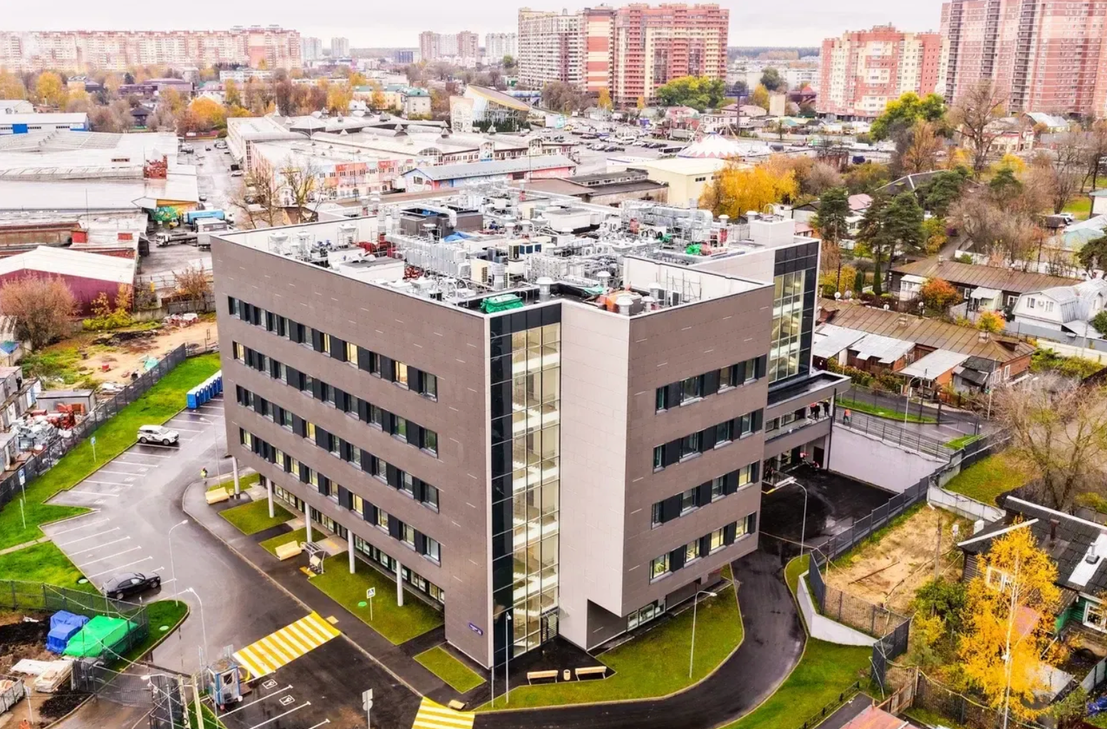 Современная поликлиника откроется в поселке Октябрьский в Люберцах в начале 2026 года