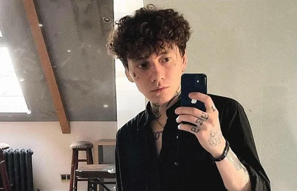 Солиста группы «Три дня дождя» внесли в базу «Миротворца» из-за анонсов концертов в ДНР, ЛНР и Крыму