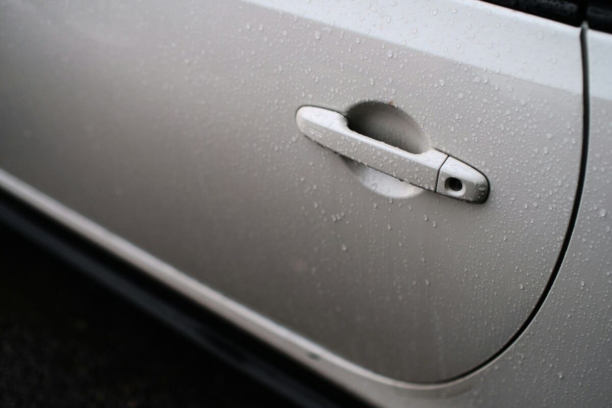 Эксперт: антикоррозийную защиту автомобиля нужно делать до появления первых реагентов