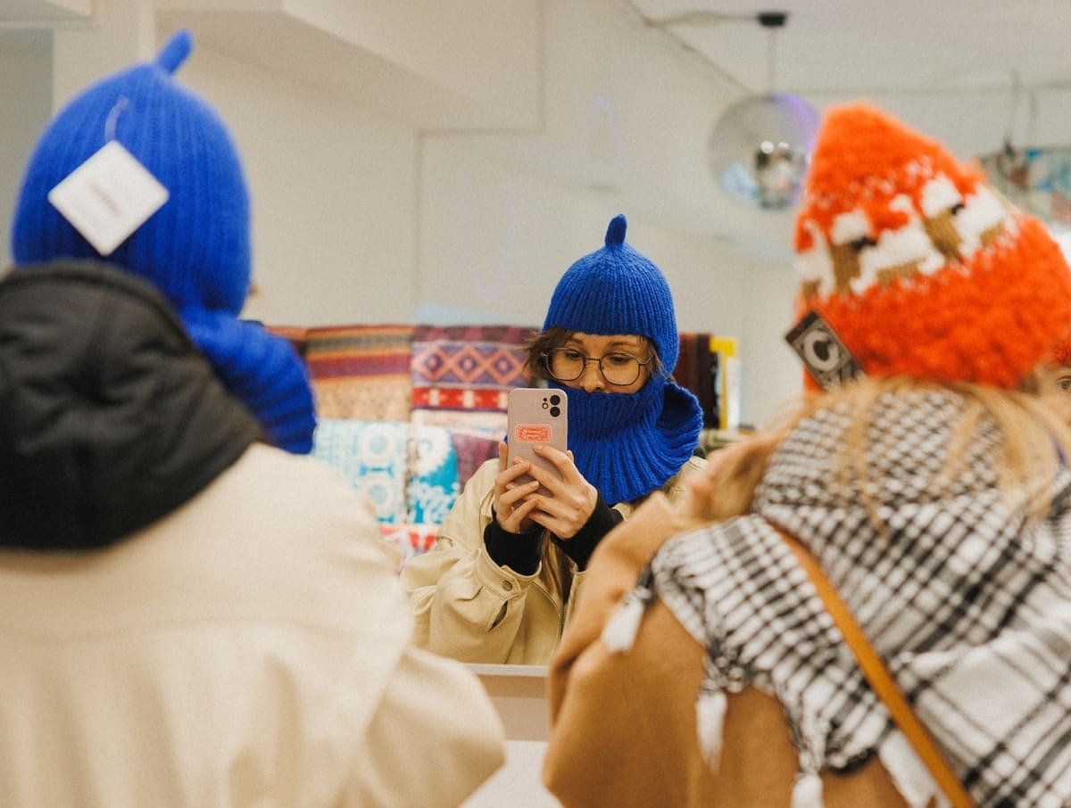 Акция «Право на шапку»: одна покупка — два добрых дела