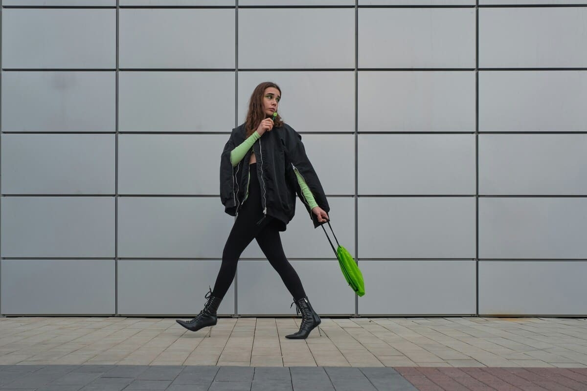 Зумеры и альфа: два поколения, два мира, два образования