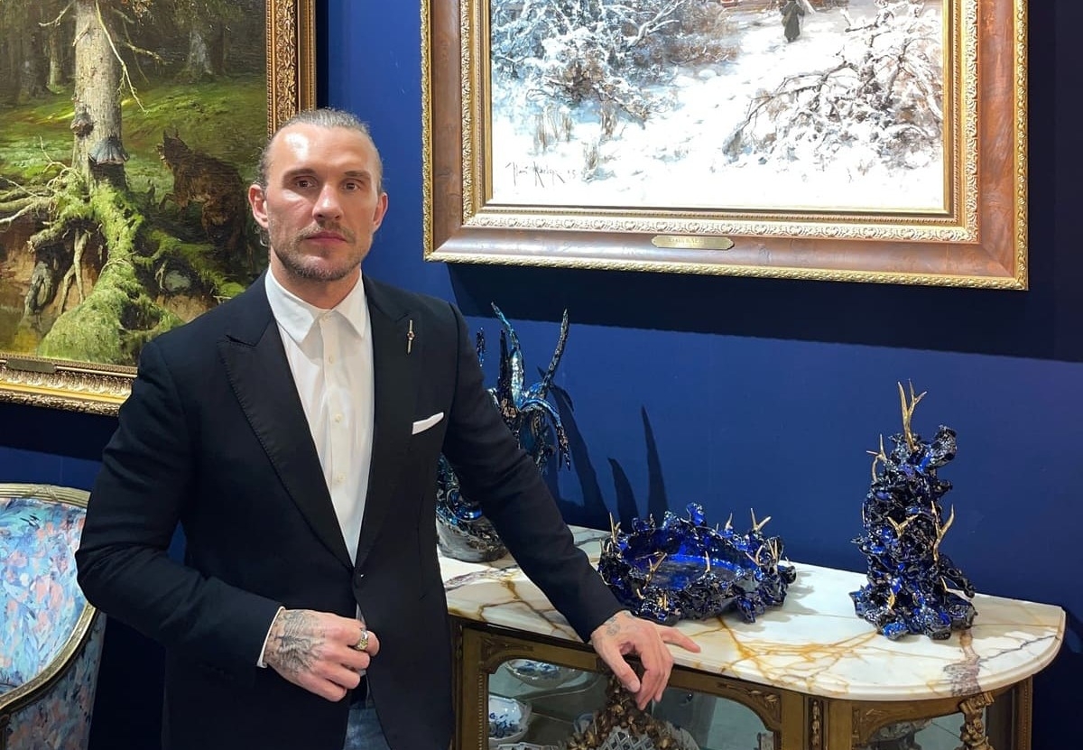 Работы Дмитрия Сухова представлены как «антиквариат будущего» на 51-м Российском Антикварном Салоне