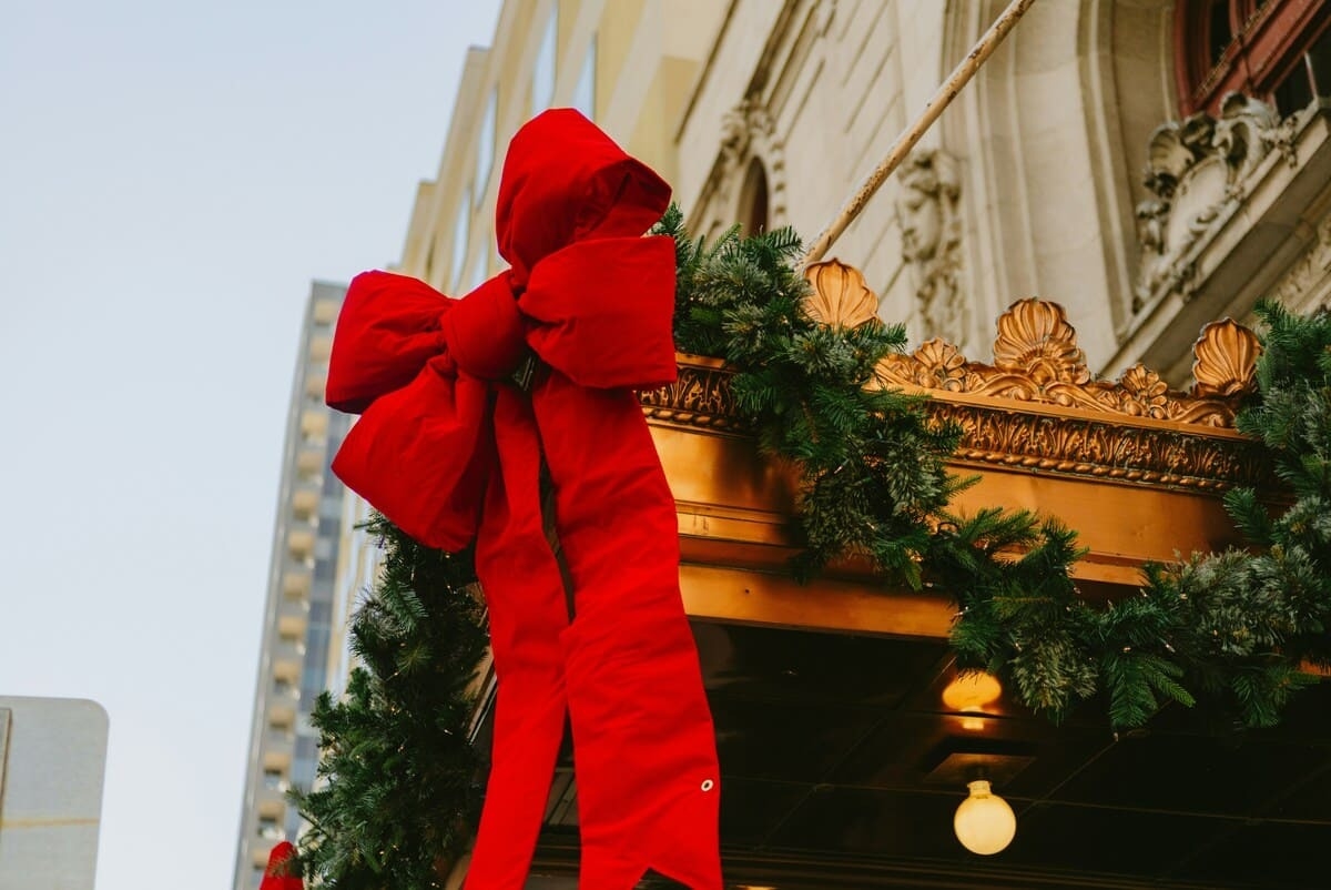 Рейв в фитнес-клубе, «Новогодний сюрприз» и ярмарка «АртЕль». Гид событий 15-21 декабря