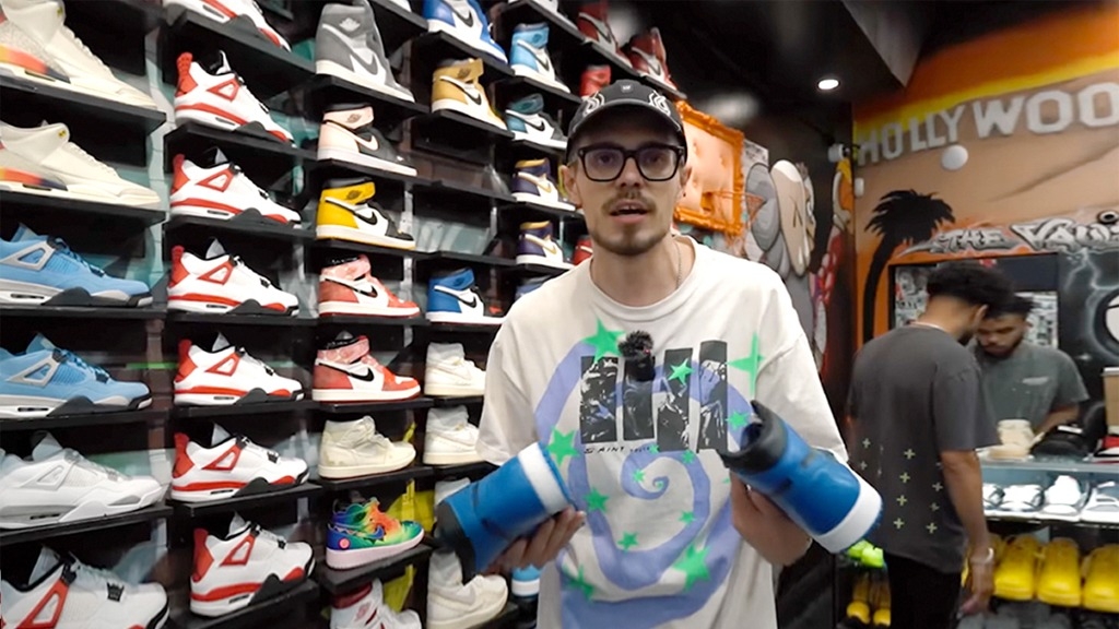 ФНС признала недостоверным адрес регистрации компании Никиты Ефремова*