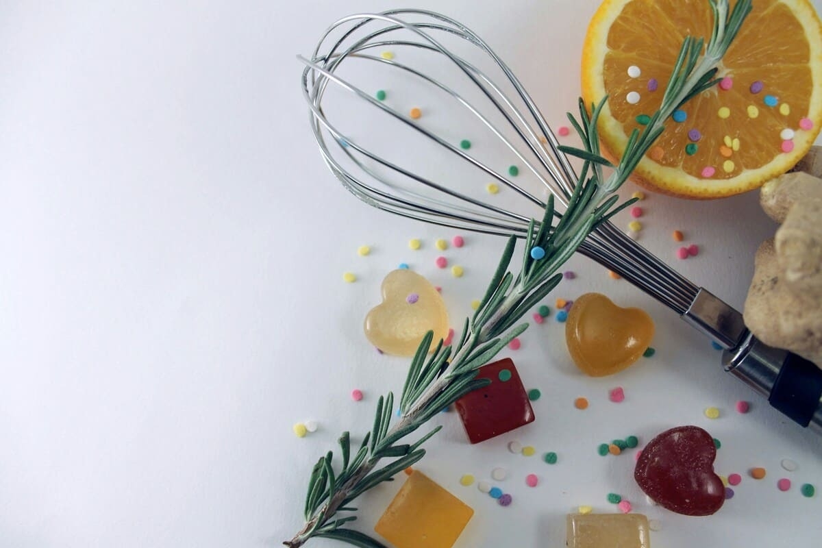 Новогодний стол без стресса: 4 лайфхака от бренд-шефа