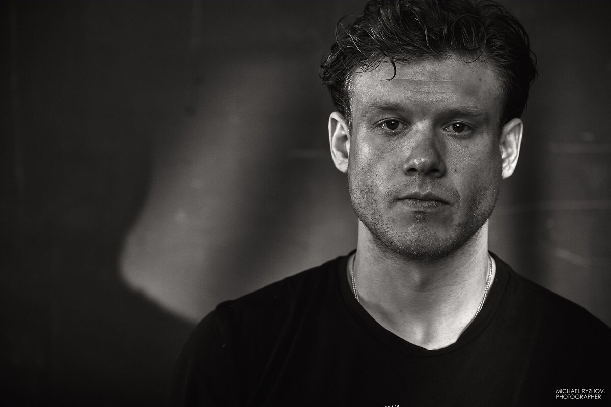 Актер Виктор Хориняк задолжал ФНС почти 1,4 млн рублей