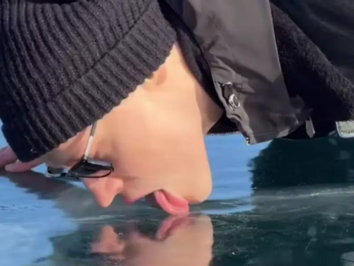 Скромное Обаяние Пацана: Видео с Шаманом должно отвлечь нас от чего-то более важного