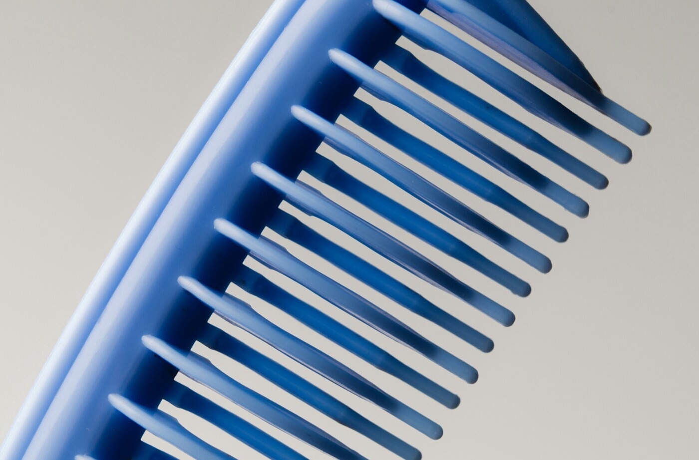 Весенний волосопад: что советуют стилисты