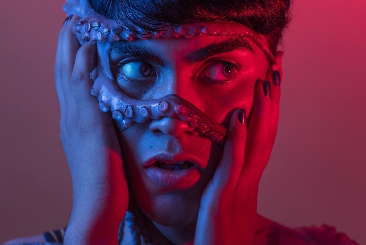 Учёные выяснили: общение с «трудными» людьми ускоряет старение