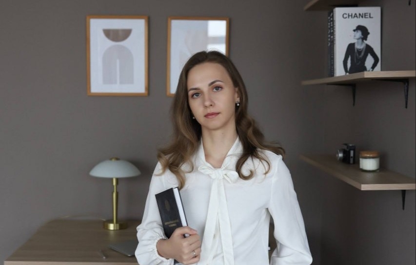 Адвокат Ксения Абрамкина объяснила, когда лучше идти в суд, а когда договариваться