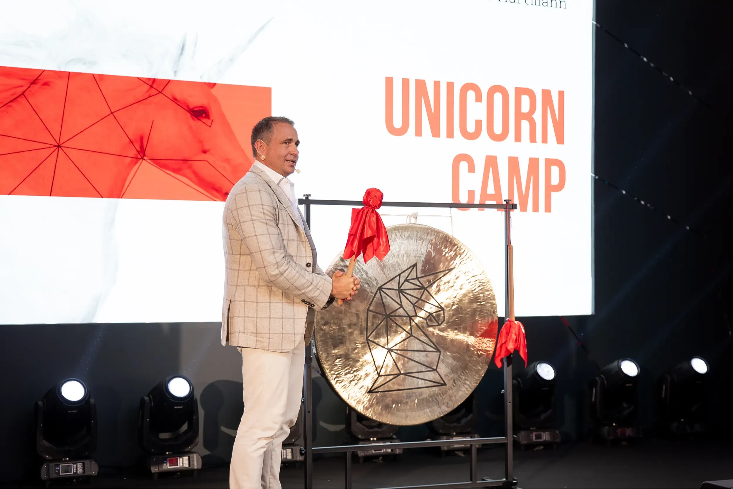 В Подмосковье пройдет выездной бизнес-интенсив Оскара Хартманна «Тест на единорога»