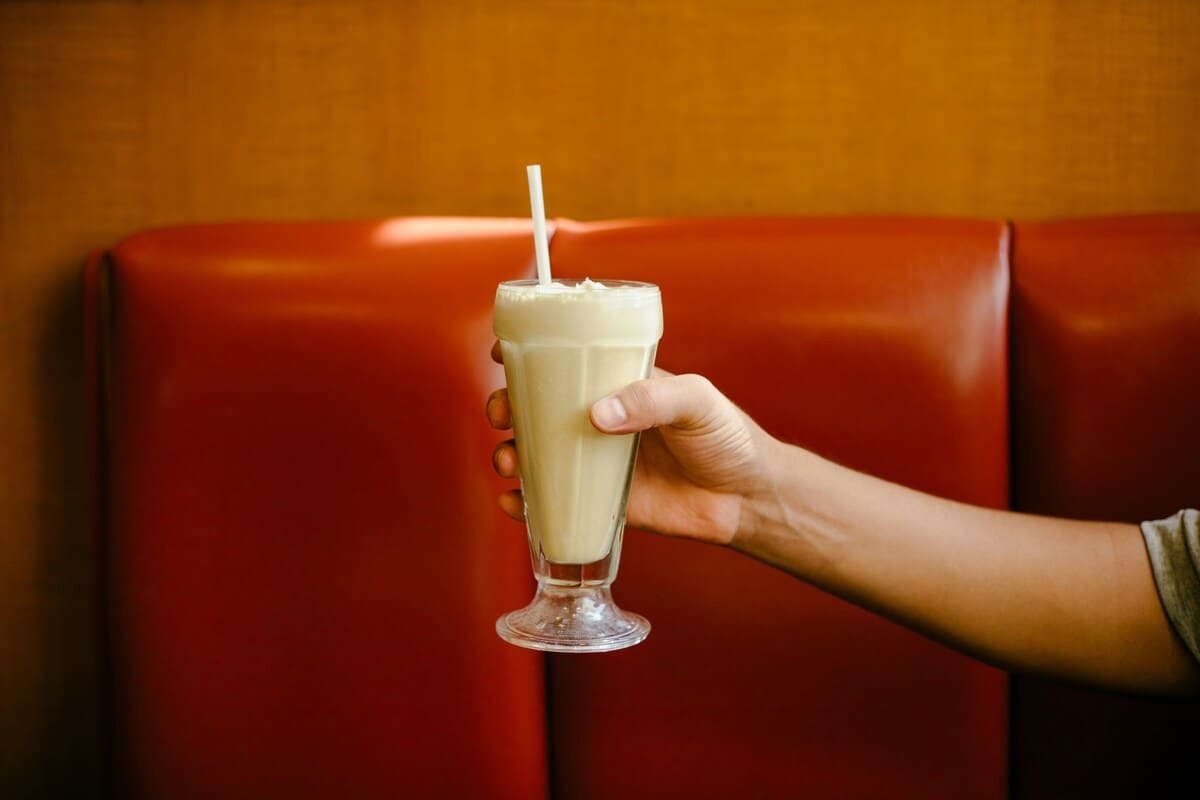 Черемша, Маяковский и «Чайка» на десерт: гастроновости недели