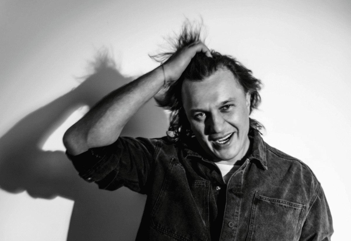 Виктор Набутов рассказал о современном понимании мужественности и жизни после сорока