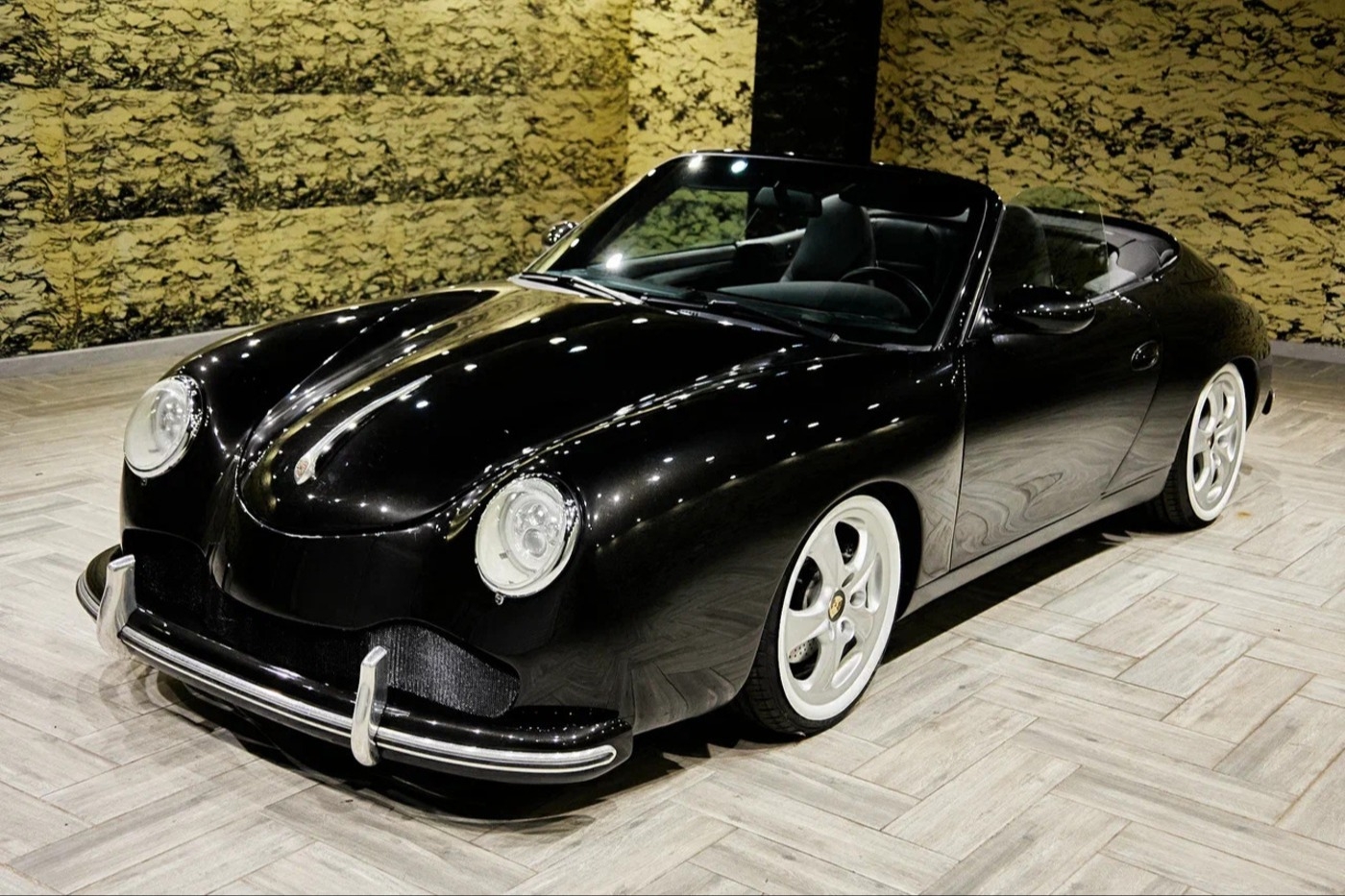 Энтузиаст воссоздал Porsche 356 на базе спорткара спустя почти 30 лет после появления идеи