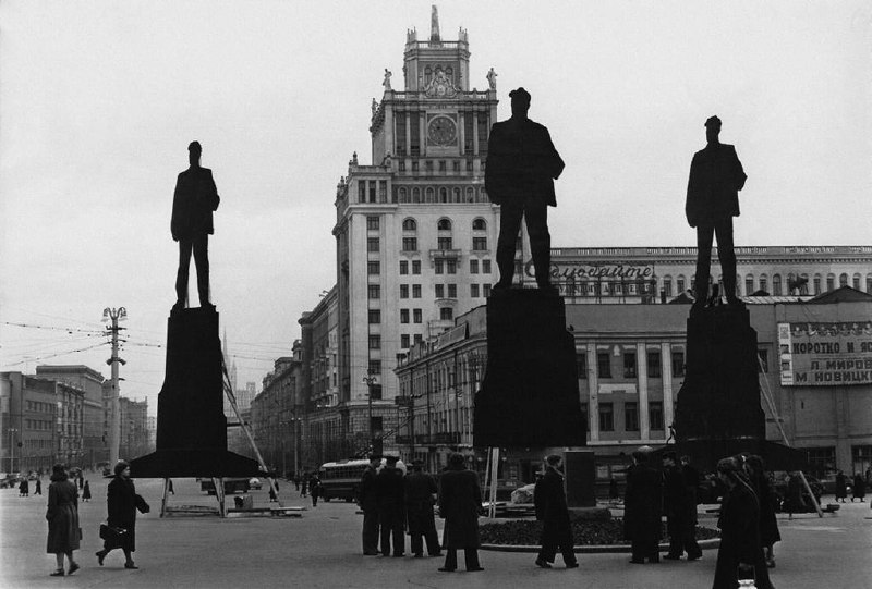 Как выбирали место для памятника Владимиру Маяковскому в Москве