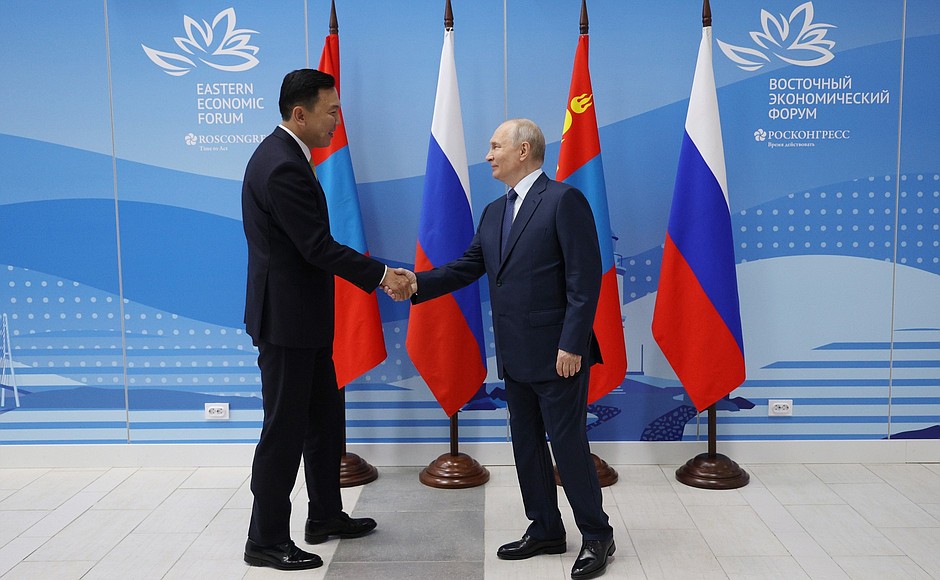 Путин обсудил экономическое сотрудничество России с Монголией и Китаем