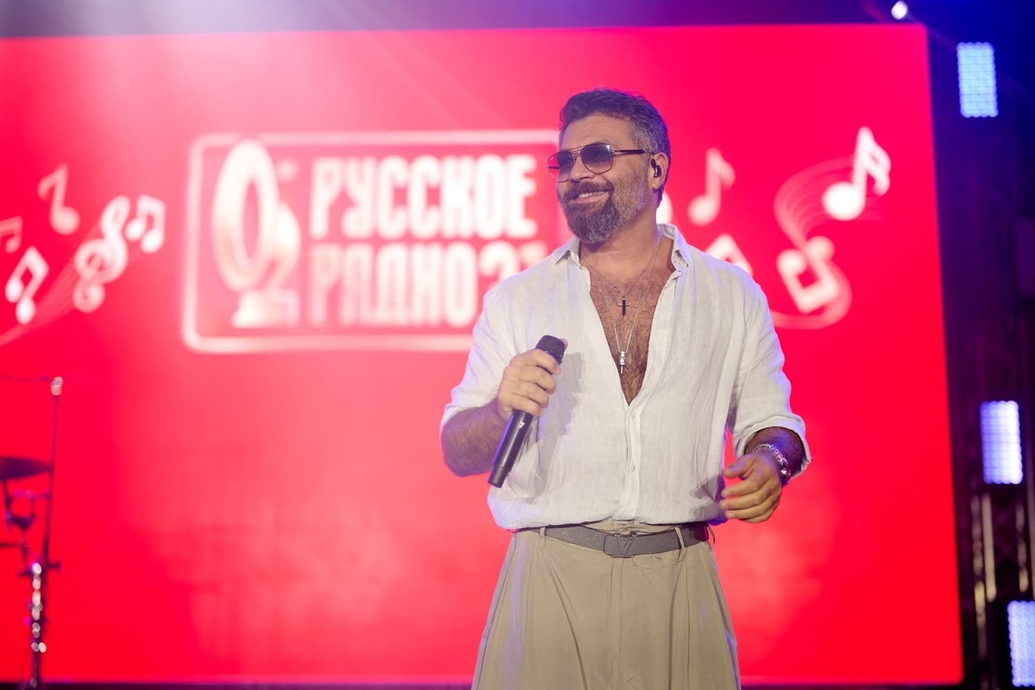 Филипп Киркоров, Артур Пирожков и Сергей Лазарев выступили на дне рождения «Русского Радио»
